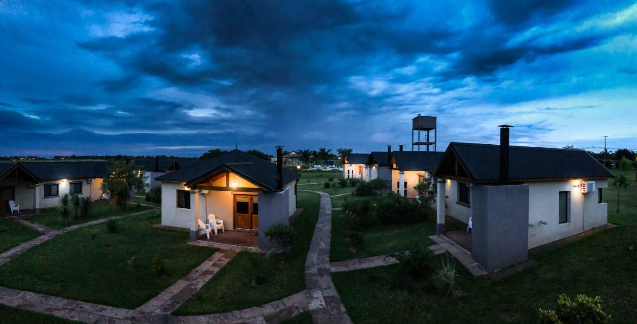Iguape Aparts & Spa Colón エクステリア 写真